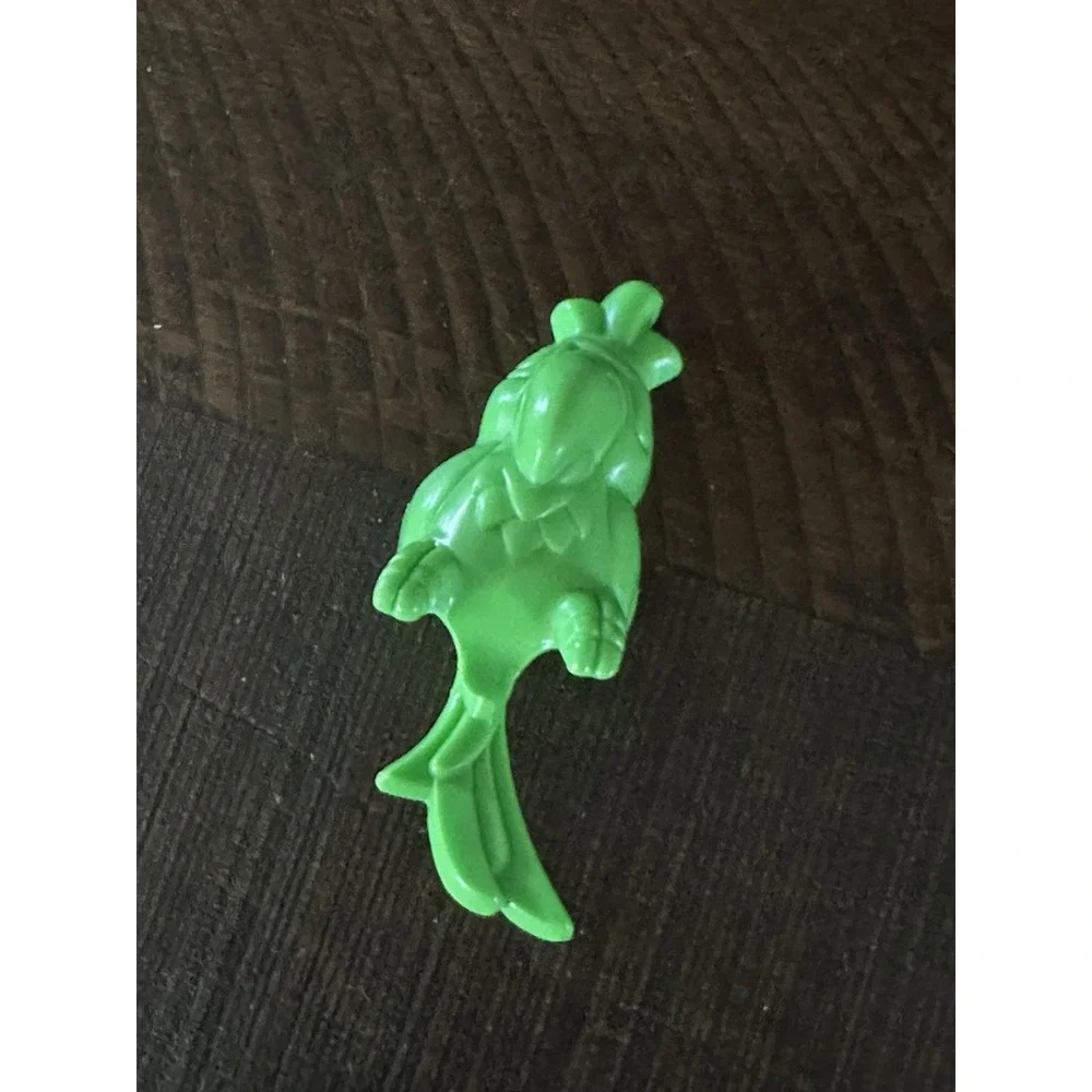 Mr Potato Head Pirates Of The Caribbean Green Parrot Disney Accessories‎ Hasbro